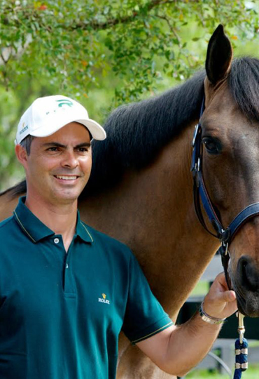 Rodrigo Pessoa with racing horse