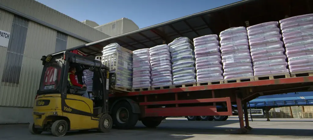 How our latest Nutrient Fresh Manage System (NFMS) packaging is revolutionising our feed production, processing and design.