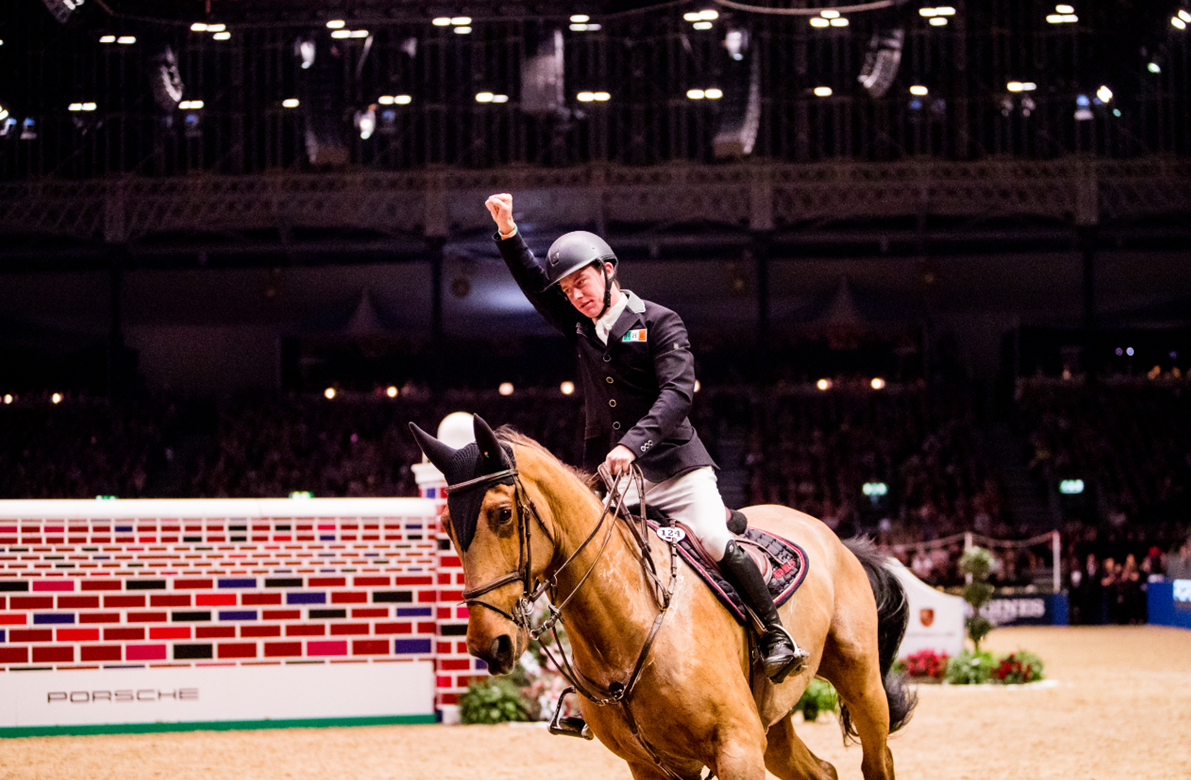 RED MILLS Rider Mikey Pender crowns incredible year with Olympia Puissance victory