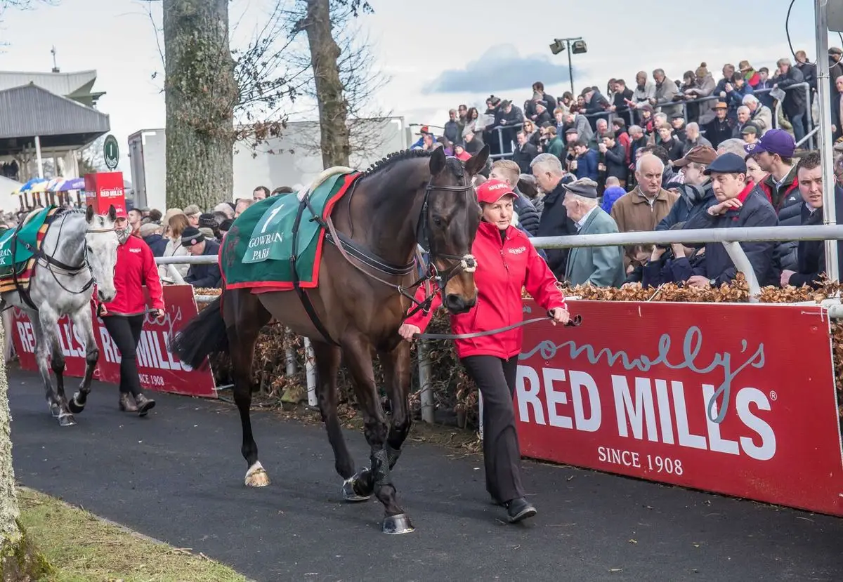 Bumper Crowds & Style Galore at Gowran on RED MILLS Day As Jessica Harrington Lands Both RED MILLS Hurdle & Chase